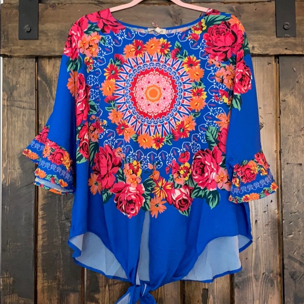NWT Umgee shirt beautiful colors